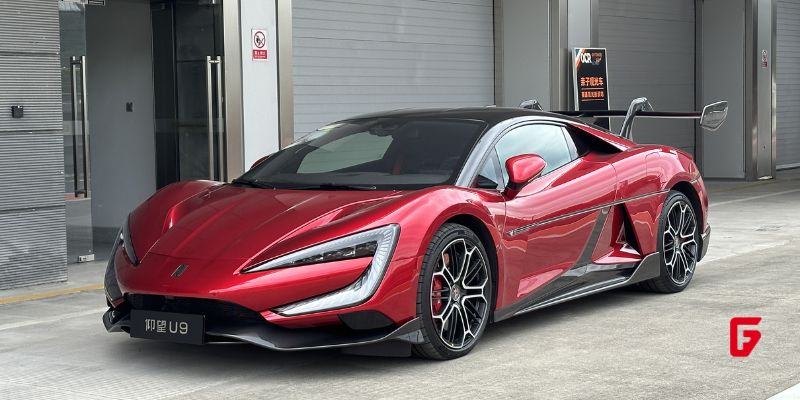 Discover the BYD YANGWANG U9’s autonomous driving and Leap Function, revolutionizing supercar tech with the DiSus-X system and e4 platform.